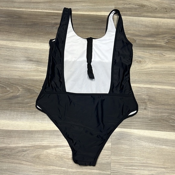 Black one piece zipper top open back bathing suit size large - Picture 8 of 8